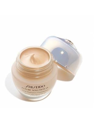 Shiseido Future Solution LX Total Radiance Foundation SPF15
