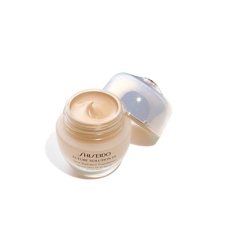 Shiseido Future Solution LX Total Radiance Foundation SPF15 Shiseido Future Solution LX Total Radiance Foundation SPF15
